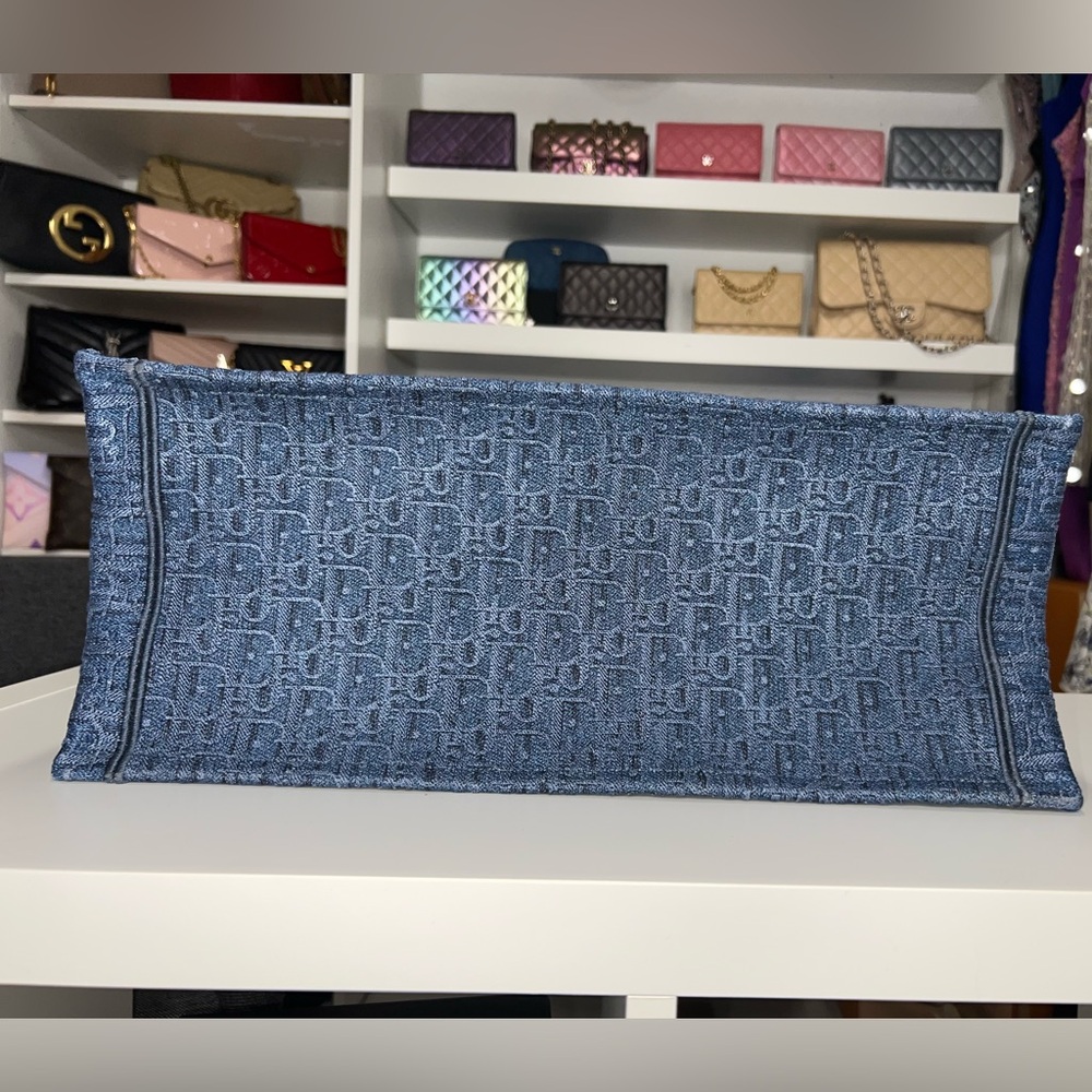 DIOR oblique LARGE book tote denim - Picture 7 of 10
